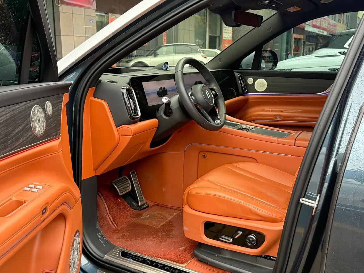 2024 AITO AITO M9 1.5T 152HP L4 REEV 42KWH,autocango,china used car exporter,china ev exporter,chinese used car exporter,chinese used ev exporter