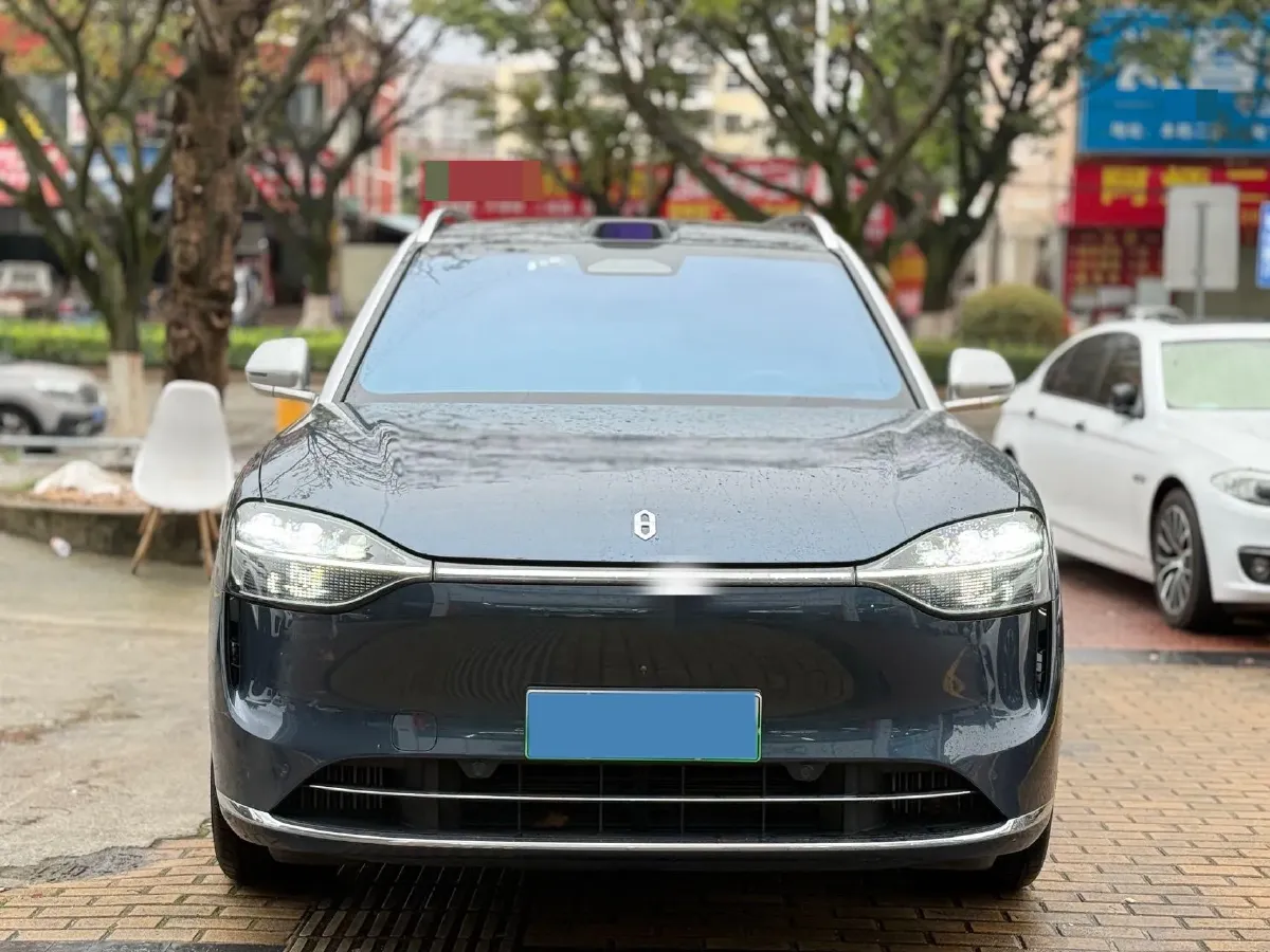 2024 AITO AITO M9 1.5T 152HP L4 REEV 42KWH,autocango,china used car exporter,china ev exporter,chinese used car exporter,chinese used ev exporter