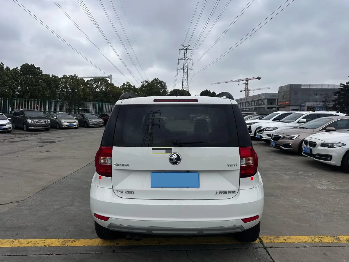 2017 Skoda Yeti 1.4T 150HP L4 7DCT,autocango,china used car exporter,china ev exporter,chinese used car exporter,chinese used ev exporter