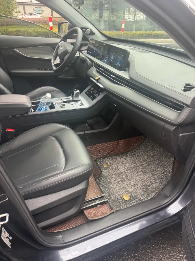 2021 Chery Tiggo 8 Plus 1.6T 197HP L4 7DCT,autocango,china used car exporter,china ev exporter,chinese used car exporter,chinese used ev exporter