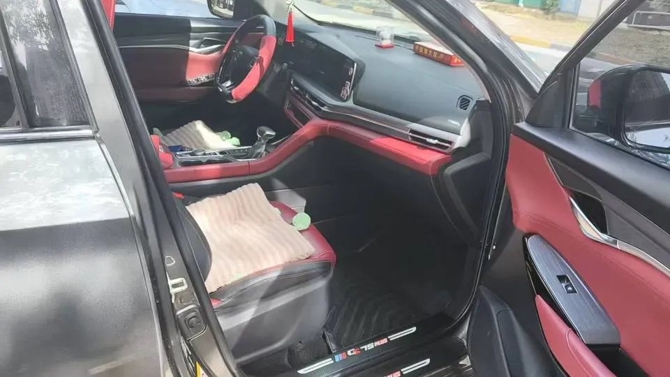 2022 ChangAn CS75 Plus 1.5T 178HP L4 6AT,autocango,china used car exporter,china ev exporter,chinese used car exporter,chinese used ev exporter