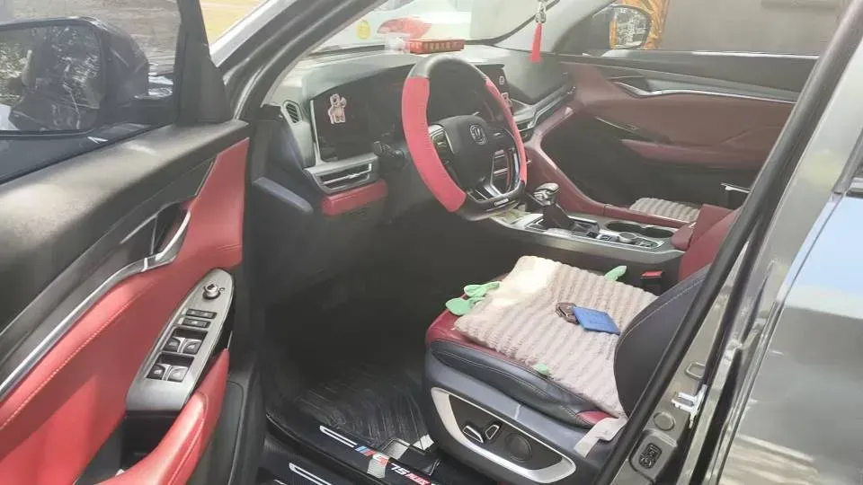 2022 ChangAn CS75 Plus 1.5T 178HP L4 6AT,autocango,china used car exporter,china ev exporter,chinese used car exporter,chinese used ev exporter