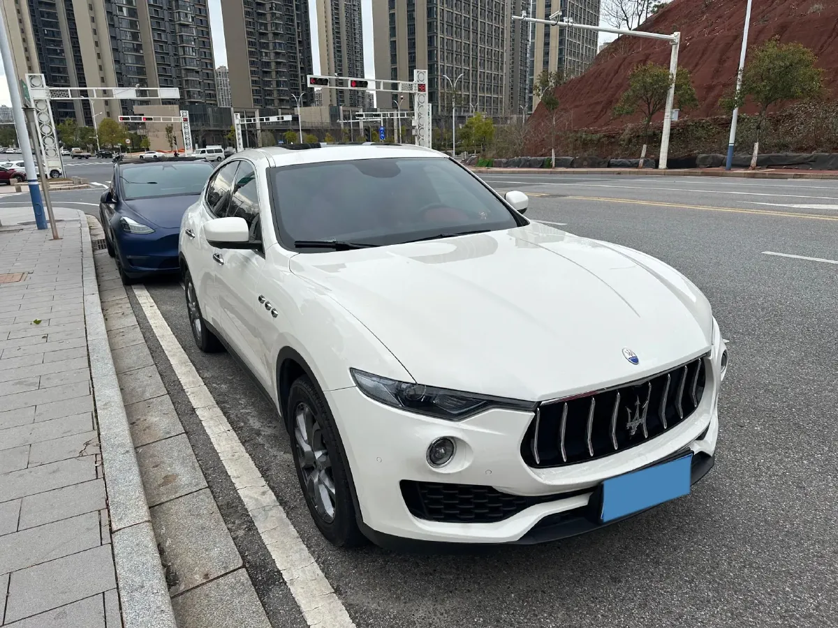 2021 Maserati Levante 3.0T 350HP V6 8AT,autocango,china used car exporter,china ev exporter,chinese used car exporter,chinese used ev exporter