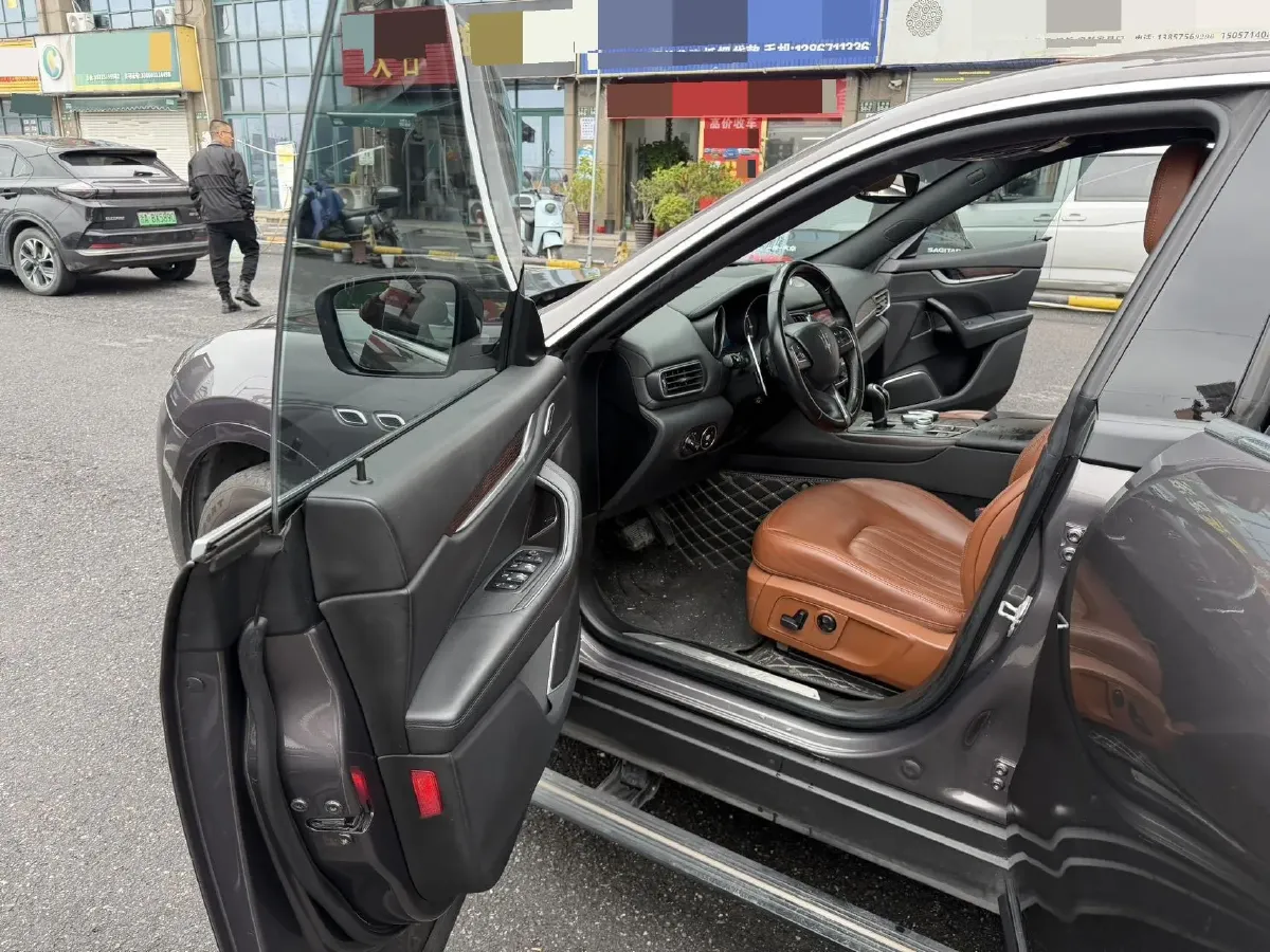 2017 Maserati Ghibli 3.0T 350HP V6 8AT,autocango,china used car exporter,china ev exporter,chinese used car exporter,chinese used ev exporter