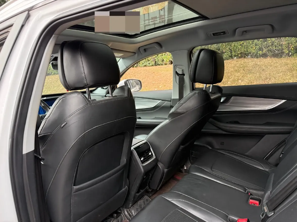 2021 Chery Tiggo 8 Plus 1.6T 197HP L4 7DCT,autocango,china used car exporter,china ev exporter,chinese used car exporter,chinese used ev exporter