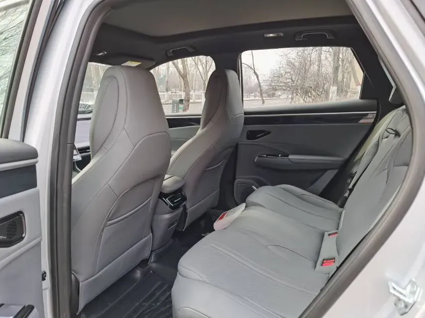 2025 Geely Galaxy L7 1.5L 112HP L4 1DHT PHEV 18.4KWH,autocango,china used car exporter,china ev exporter,chinese used car exporter,chinese used ev exporter