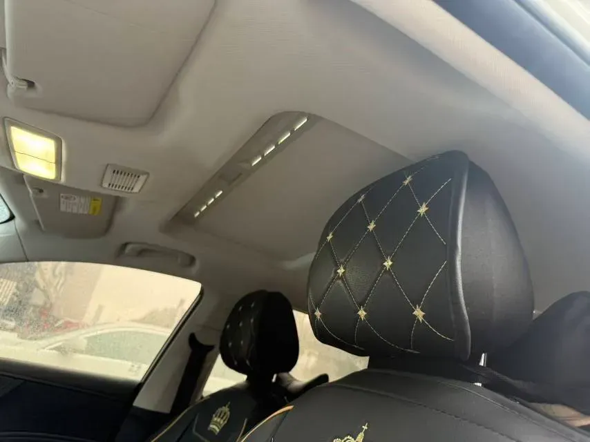 2023 Roewe i5 1.5L 129HP L4 CVT,autocango,china used car exporter,china ev exporter,chinese used car exporter,chinese used ev exporter