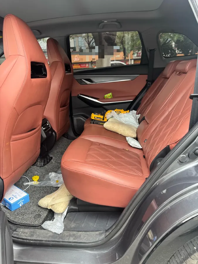 2023 ChangAn CS75 Plus 1.5T 188HP L4 8AT,autocango,china used car exporter,china ev exporter,chinese used car exporter,chinese used ev exporter