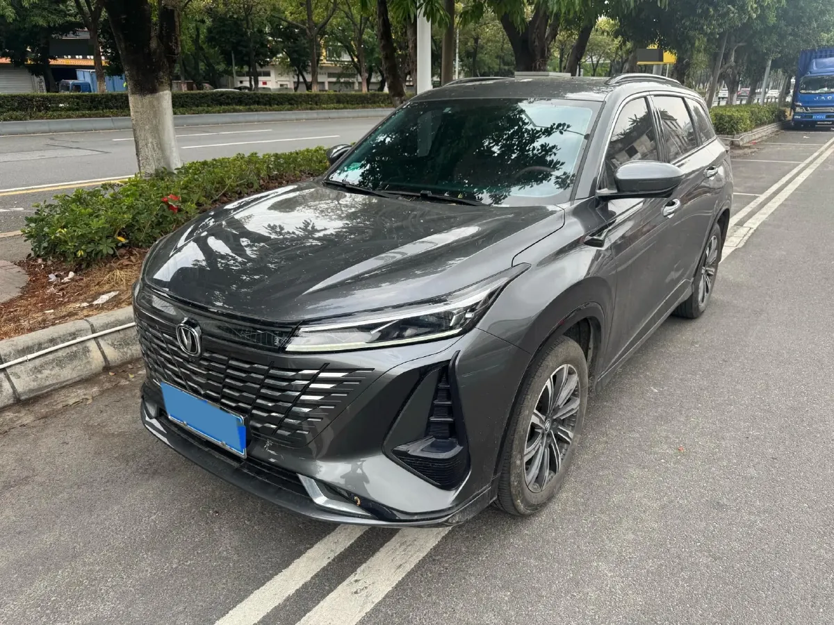 2023 ChangAn CS75 Plus 1.5T 188HP L4 8AT,autocango,china used car exporter,china ev exporter,chinese used car exporter,chinese used ev exporter