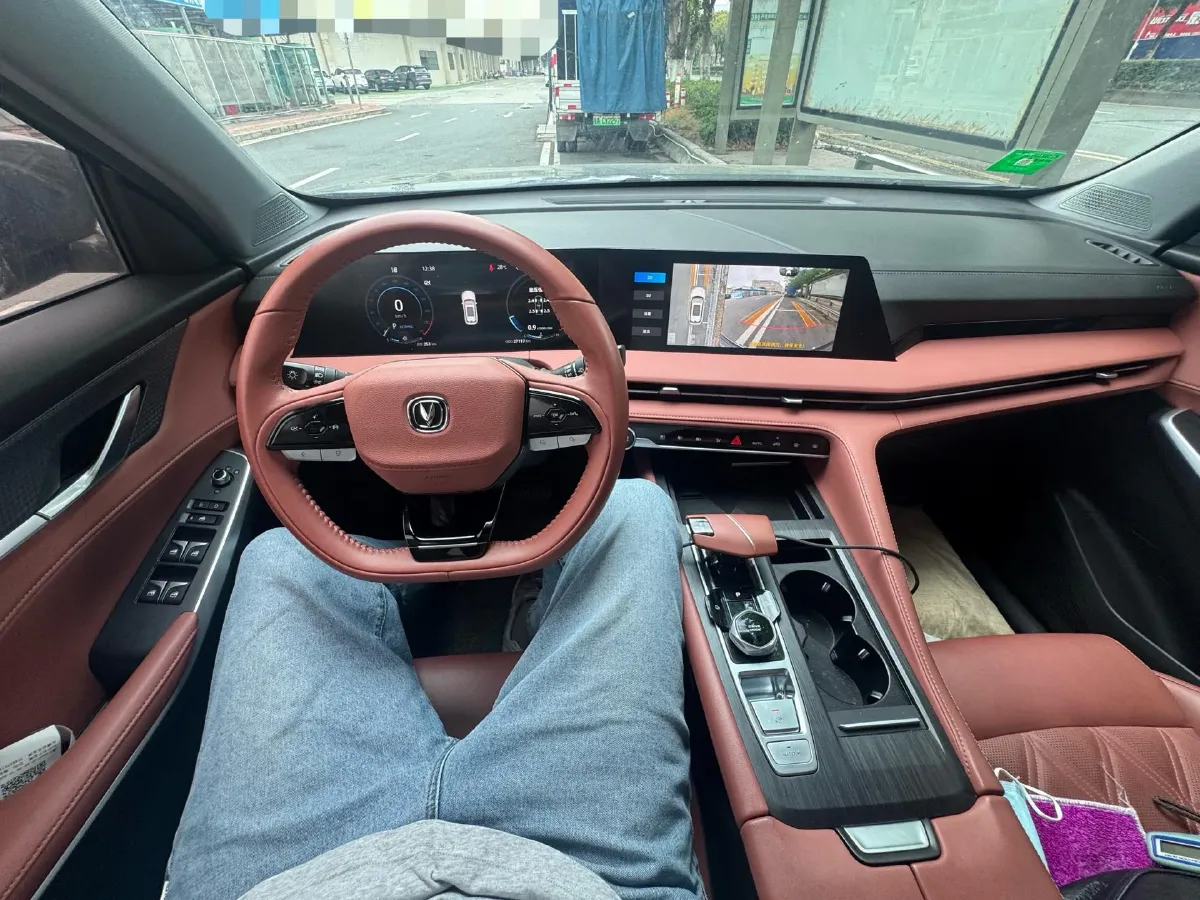 2023 ChangAn CS75 Plus 1.5T 188HP L4 8AT,autocango,china used car exporter,china ev exporter,chinese used car exporter,chinese used ev exporter