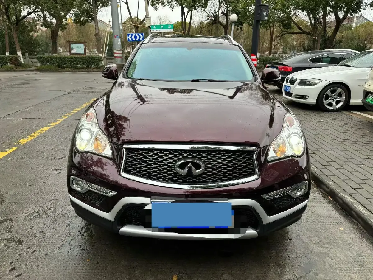 2015 Infiniti QX50 2.5L 235HP V6 7AT,autocango,china used car exporter,china ev exporter,chinese used car exporter,chinese used ev exporter