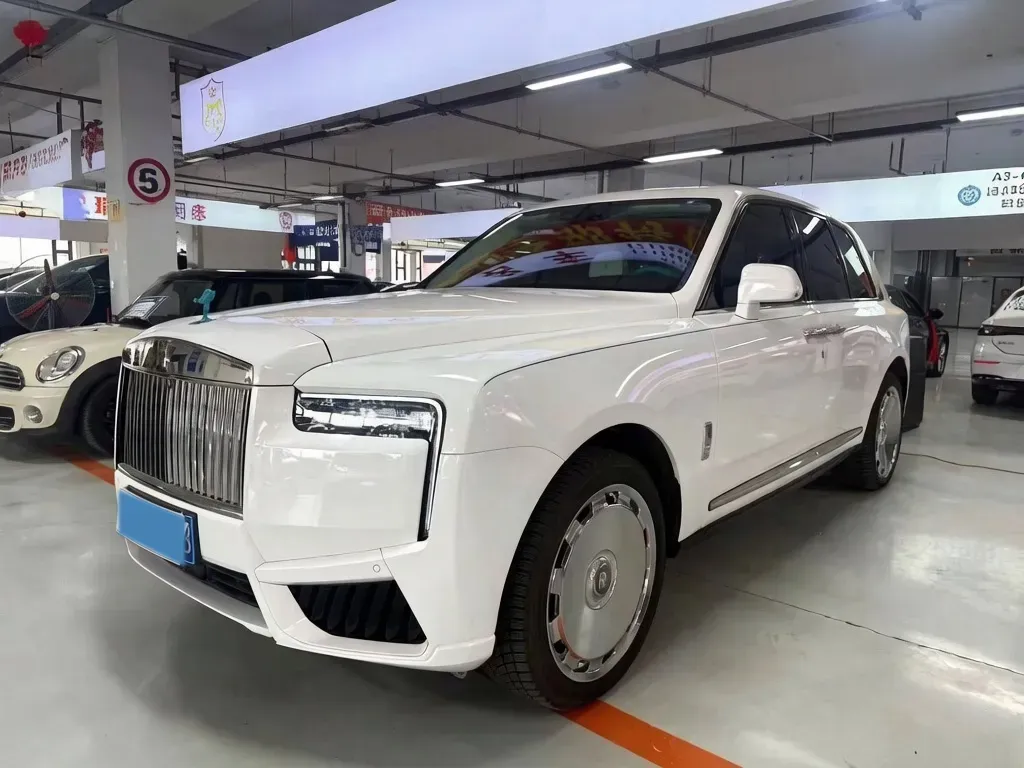 2018 Rolls-Royce Cullinan 6.7T 571HP V12 8AT,autocango,china used car exporter,china ev exporter,chinese used car exporter,chinese used ev exporter