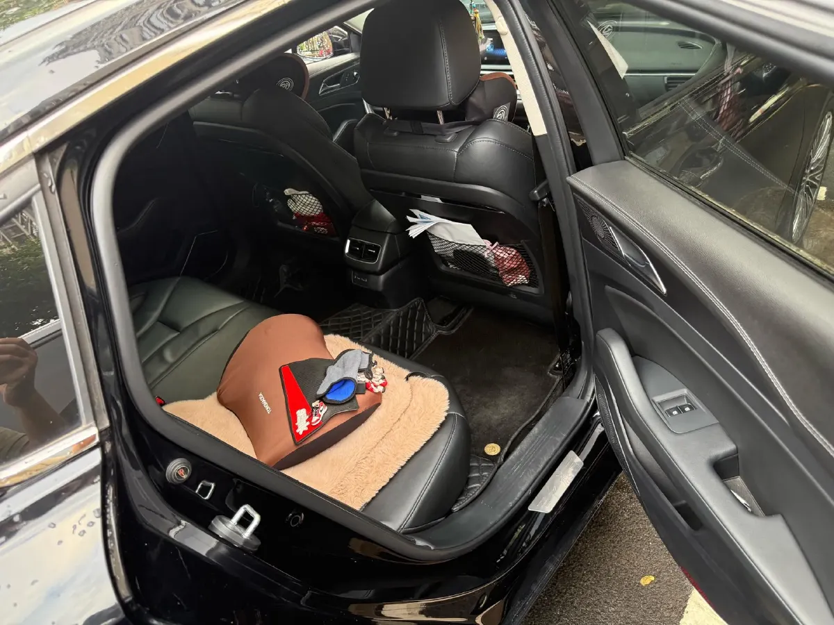 2022 HongQi H5 1.5T 169HP L4 7DCT,autocango,china used car exporter,china ev exporter,chinese used car exporter,chinese used ev exporter