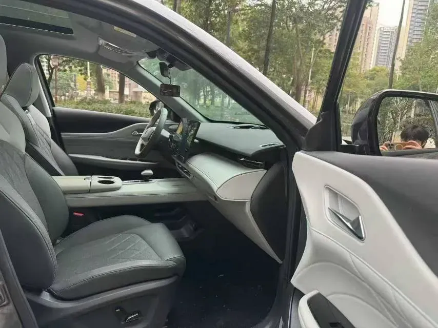 2025 ChangAn UNI-Z 1.5T 188HP L4 7DCT,autocango,china used car exporter,china ev exporter,chinese used car exporter,chinese used ev exporter