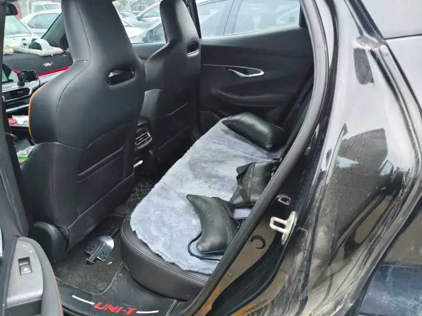 2022 ChangAn UNI-T 1.5T 188HP L4 7DCT,autocango,china used car exporter,china ev exporter,chinese used car exporter,chinese used ev exporter