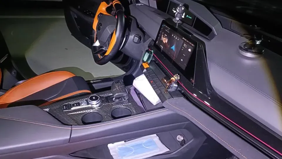 2024 ChangAn UNI-V 1.5T 188HP L4 7DCT,autocango,china used car exporter,china ev exporter,chinese used car exporter,chinese used ev exporter