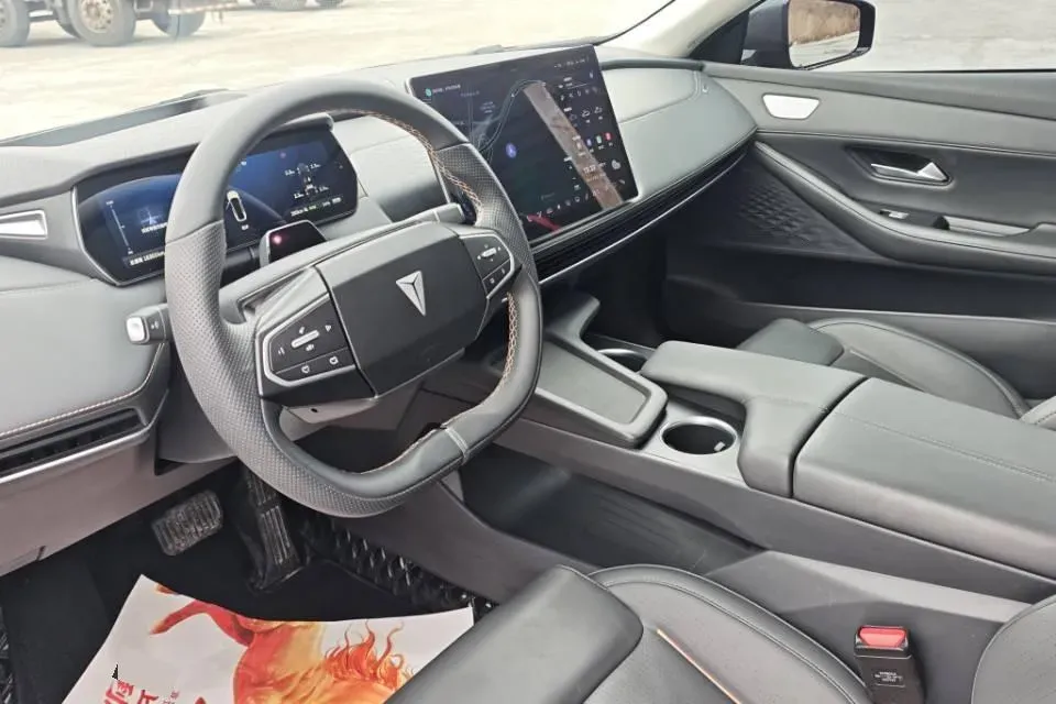 2022 DongFeng Forthing LingZhi EV BEV 68.4KWH,autocango,china used car exporter,china ev exporter,chinese used car exporter,chinese used ev exporter