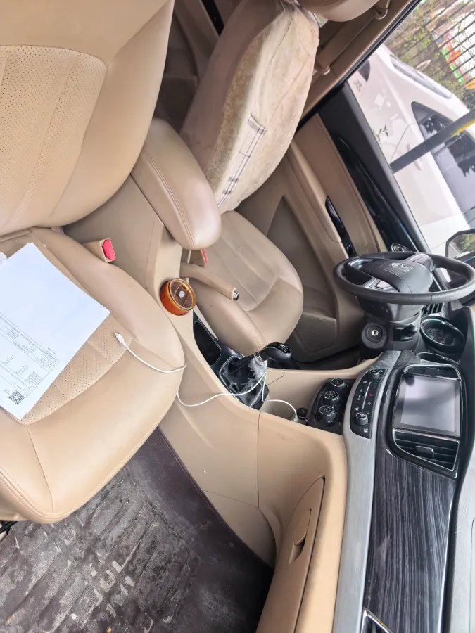 2016 BaoJun 560 1.5T 150HP L4 6MT,autocango,china used car exporter,china ev exporter,chinese used car exporter,chinese used ev exporter