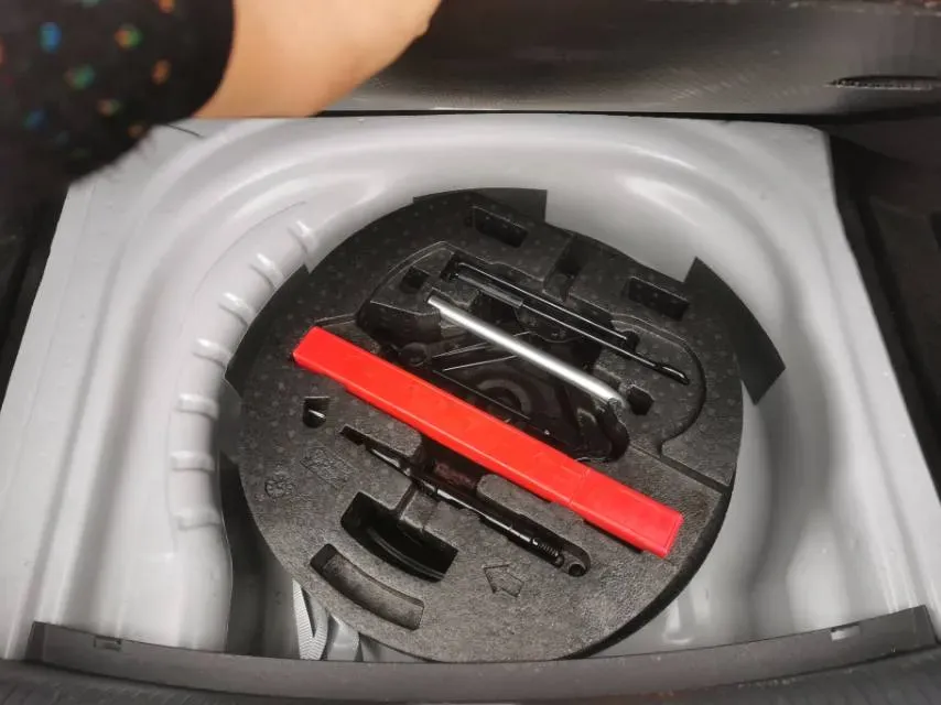 2022 Bestune B70 2.0T 224HP L4 6AT,autocango,china used car exporter,china ev exporter,chinese used car exporter,chinese used ev exporter