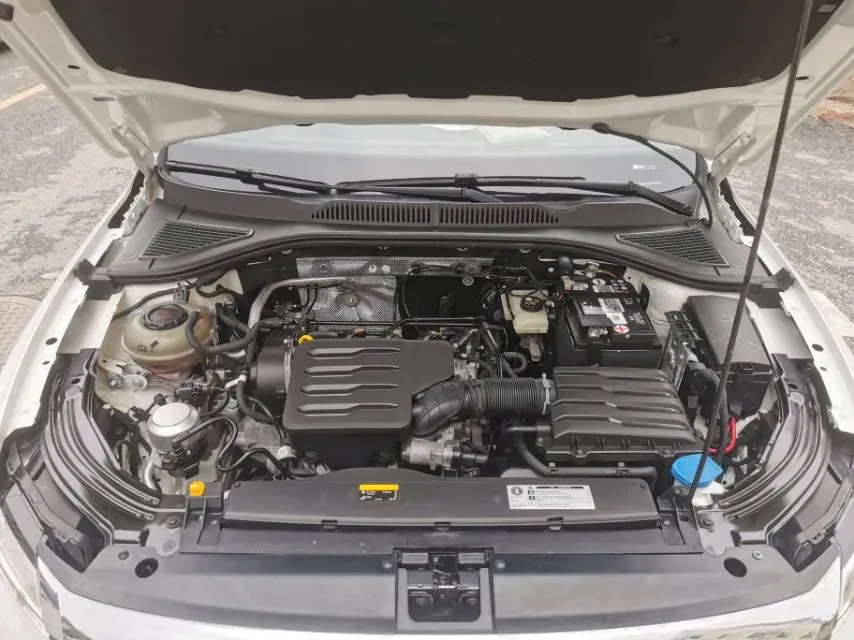 2022 Bestune B70 2.0T 224HP L4 6AT,autocango,china used car exporter,china ev exporter,chinese used car exporter,chinese used ev exporter