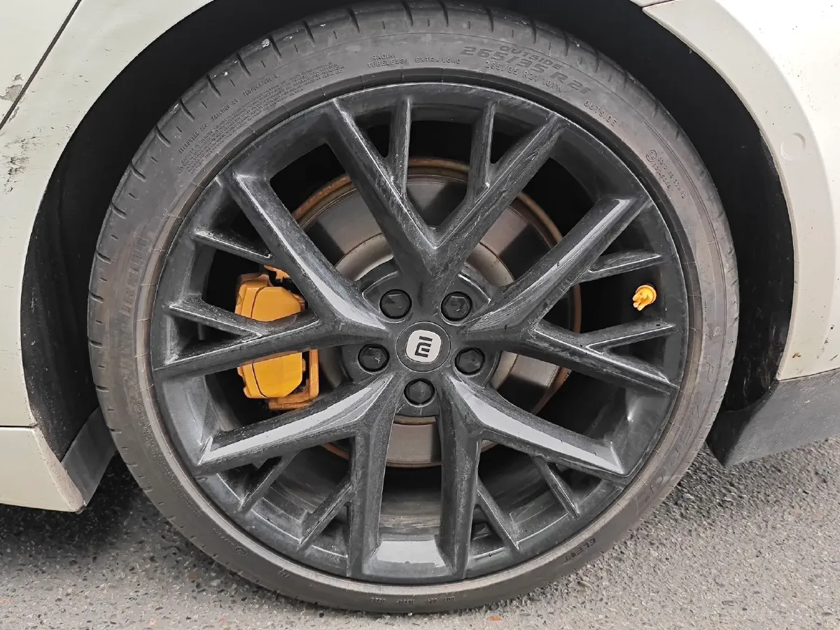 2024 MI SU7 BEV 101KWH,autocango,china used car exporter,china ev exporter,chinese used car exporter,chinese used ev exporter