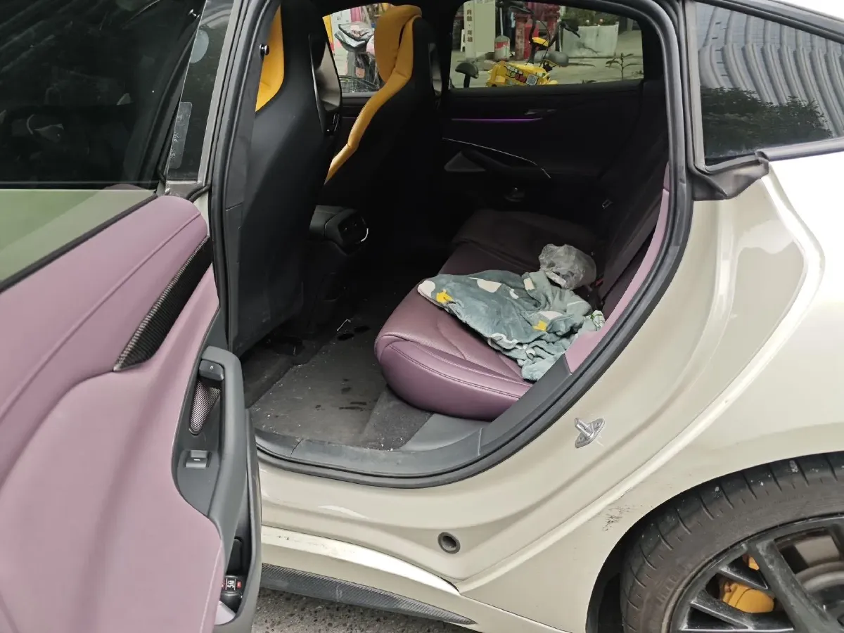 2024 MI SU7 BEV 101KWH,autocango,china used car exporter,china ev exporter,chinese used car exporter,chinese used ev exporter