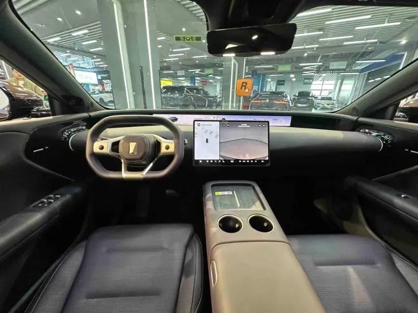 2024 Avatr 07 1.5T 156HP L4 REEV 39.05KWH,autocango,china used car exporter,china ev exporter,chinese used car exporter,chinese used ev exporter