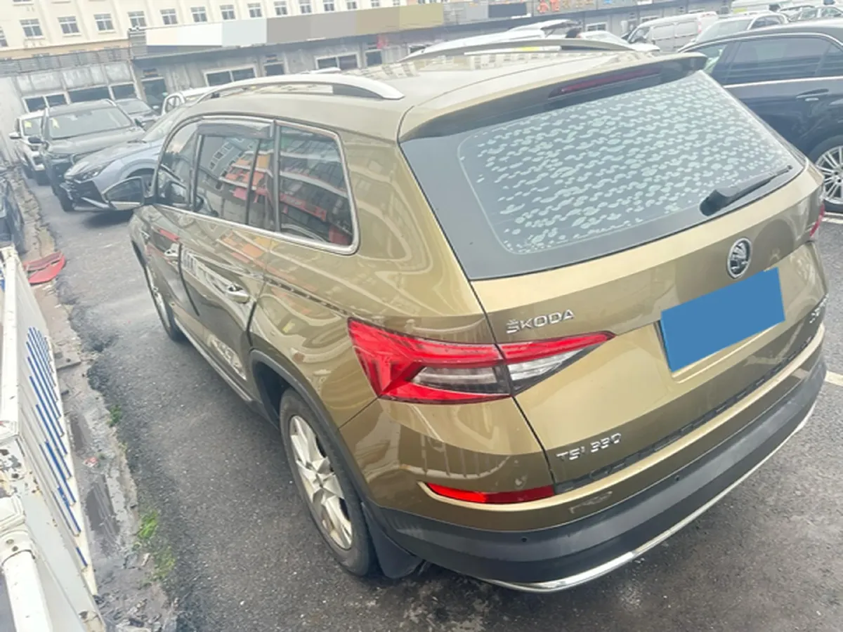 2018 Skoda Kodiak 2.0T 186HP L4 7DCT,autocango,china used car exporter,china ev exporter,chinese used car exporter,chinese used ev exporter