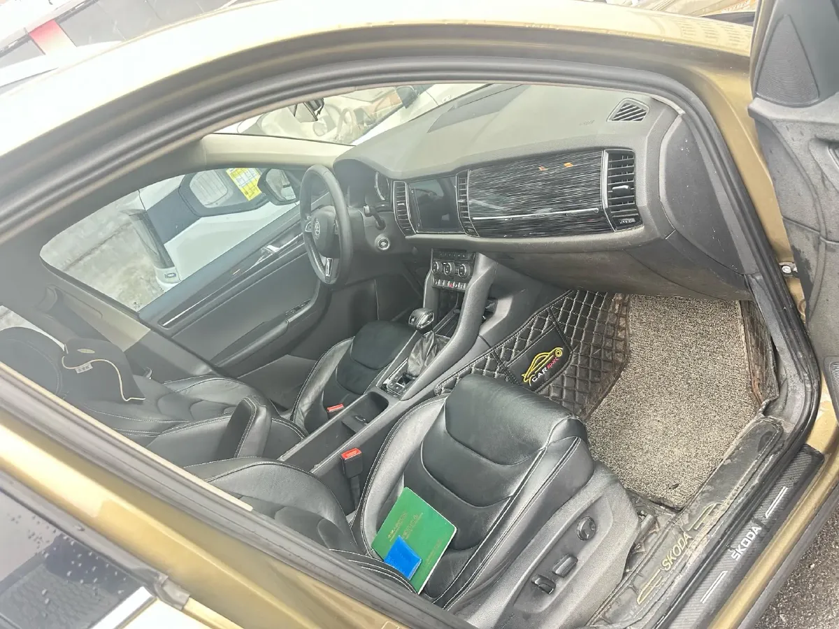 2018 Skoda Kodiak 2.0T 186HP L4 7DCT,autocango,china used car exporter,china ev exporter,chinese used car exporter,chinese used ev exporter