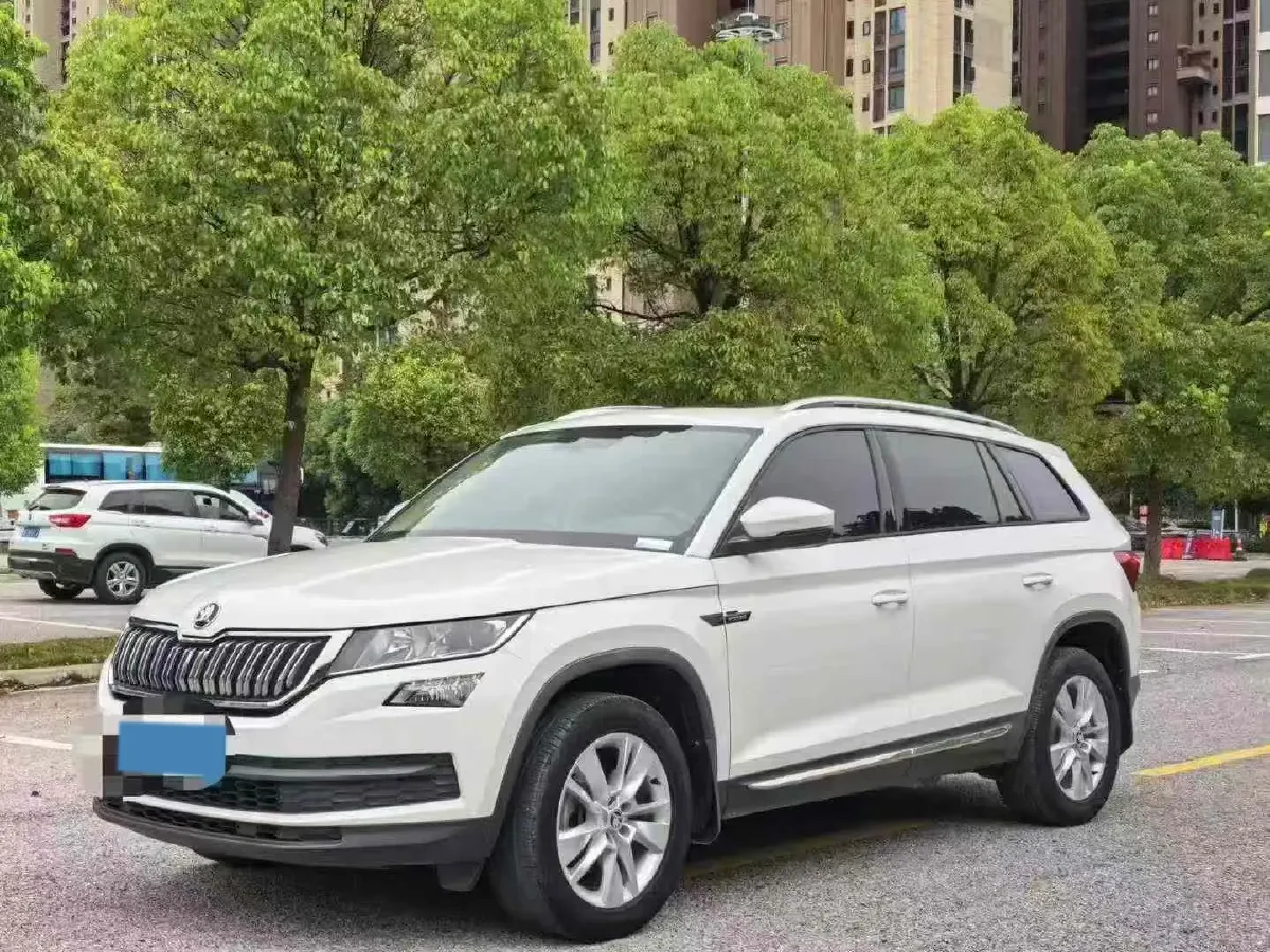2018 Skoda Kodiak 2.0T 186HP L4 7DCT,autocango,china used car exporter,china ev exporter,chinese used car exporter,chinese used ev exporter