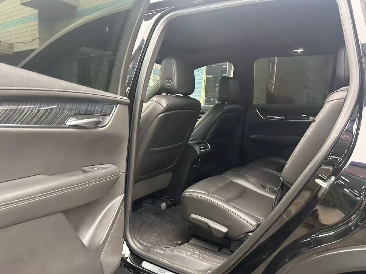 2021 Cadillac XT6 2.0T 237HP L4 9AT,autocango,china used car exporter,china ev exporter,chinese used car exporter,chinese used ev exporter