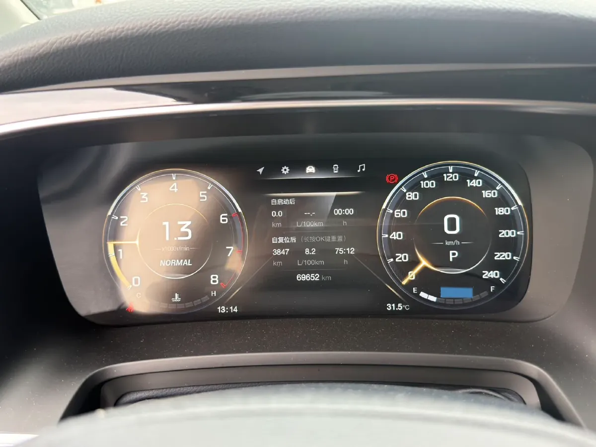 2021 GAC Trumpchi M8 2.0T 252HP L4 8AT,autocango,china used car exporter,china ev exporter,chinese used car exporter,chinese used ev exporter