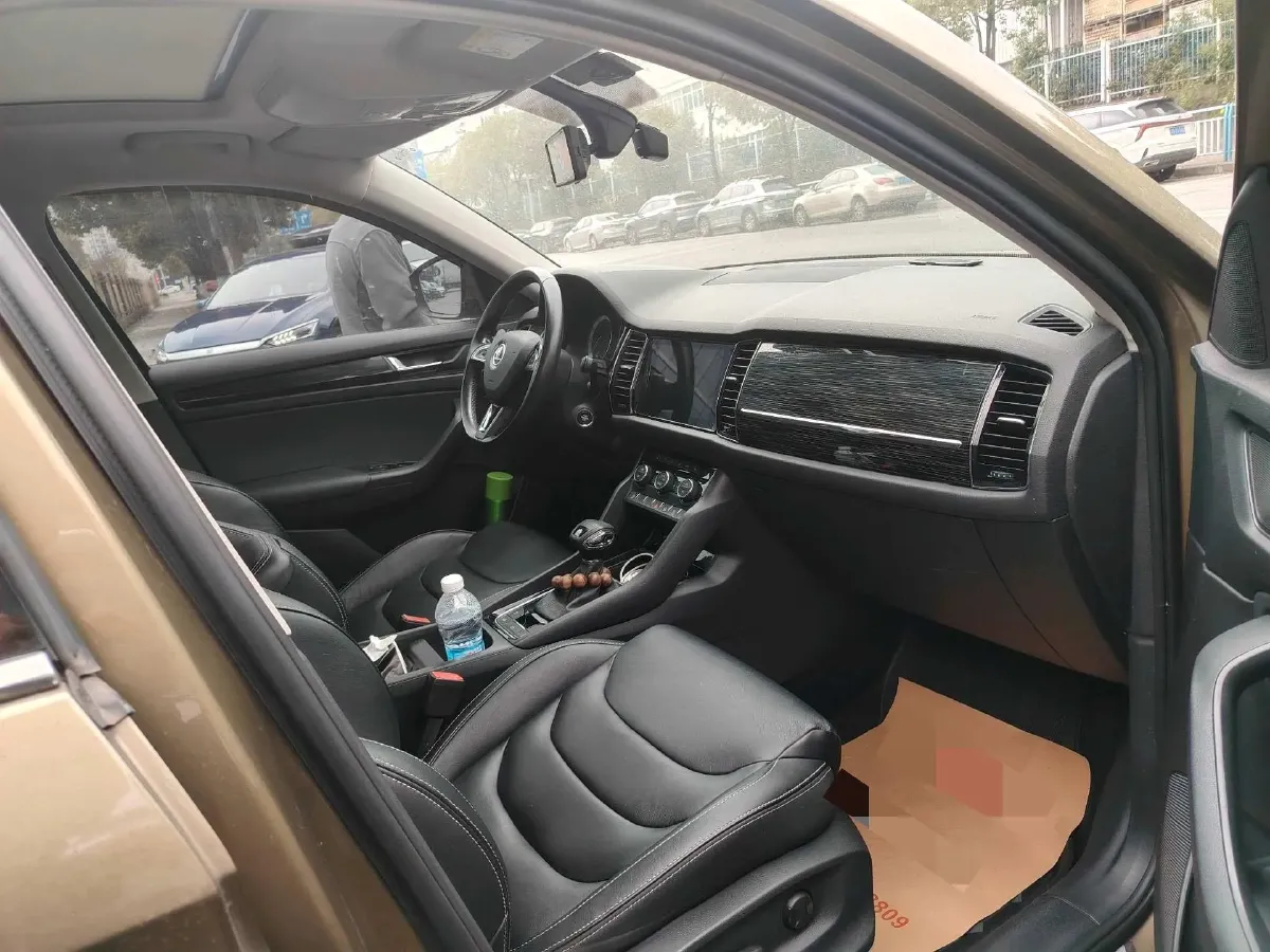 2018 Skoda Kodiak 2.0T 186HP L4 7DCT,autocango,china used car exporter,china ev exporter,chinese used car exporter,chinese used ev exporter