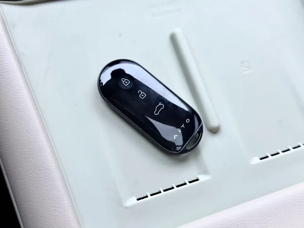 2024 AITO AITO M7 1.5T 152HP L4 REEV 40KWH,autocango,china used car exporter,china ev exporter,chinese used car exporter,chinese used ev exporter