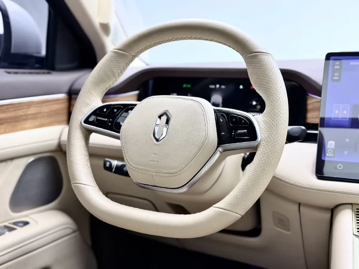 2024 AITO AITO M7 1.5T 152HP L4 REEV 40KWH,autocango,china used car exporter,china ev exporter,chinese used car exporter,chinese used ev exporter