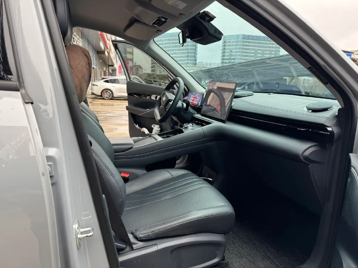 2024 YuanChen Super Van BEV 51KWH,autocango,china used car exporter,china ev exporter,chinese used car exporter,chinese used ev exporter