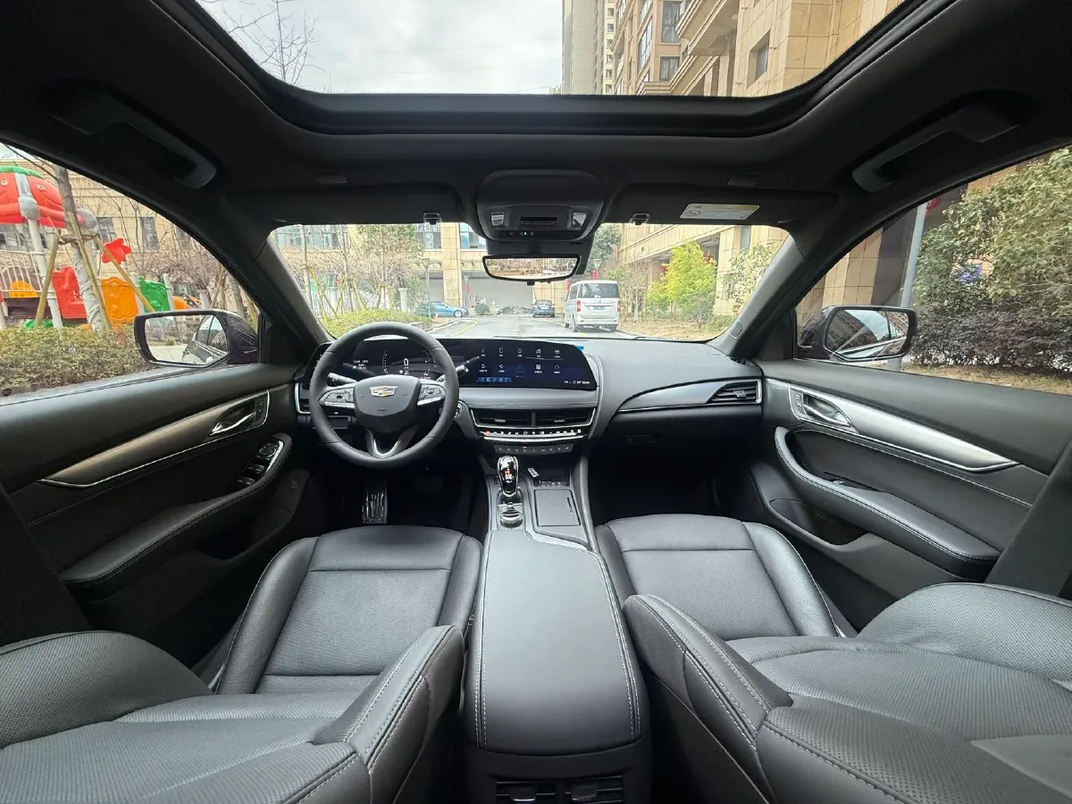 2024 Cadillac CT5 2.0T 237HP L4 10AT,autocango,china used car exporter,china ev exporter,chinese used car exporter,chinese used ev exporter