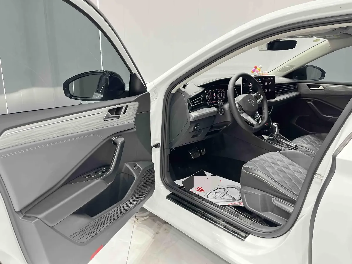 2021 Volkswagen Sagitar 1.4T 150HP L4 7DCT,autocango,china used car exporter,china ev exporter,chinese used car exporter,chinese used ev exporter