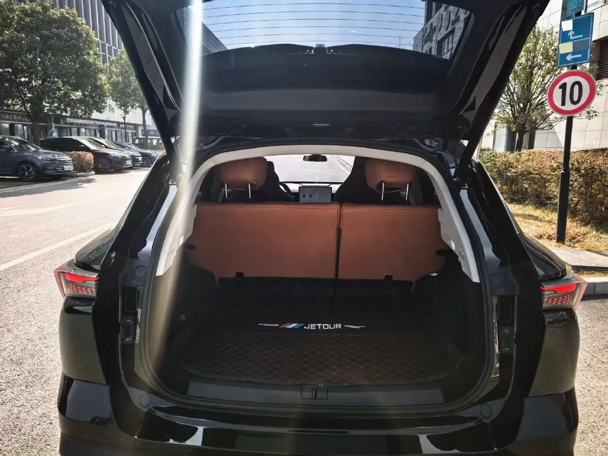 2024 Jetour DASHING 1.5T 156HP L4 6DCT,autocango,china used car exporter,china ev exporter,chinese used car exporter,chinese used ev exporter