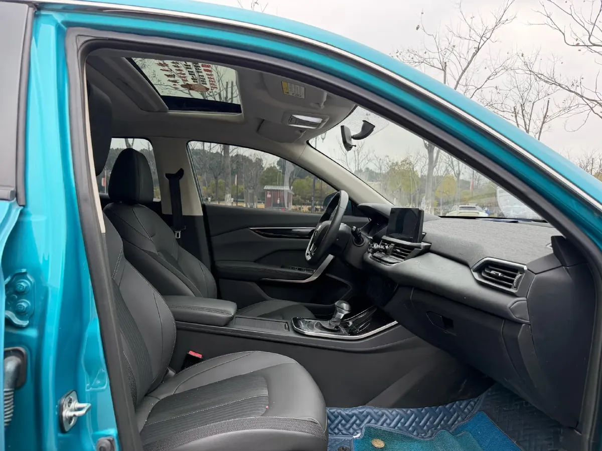 2020 DongFeng Aeolus YiXuan 1.5T 150HP L4 6DCT,autocango,china used car exporter,china ev exporter,chinese used car exporter,chinese used ev exporter