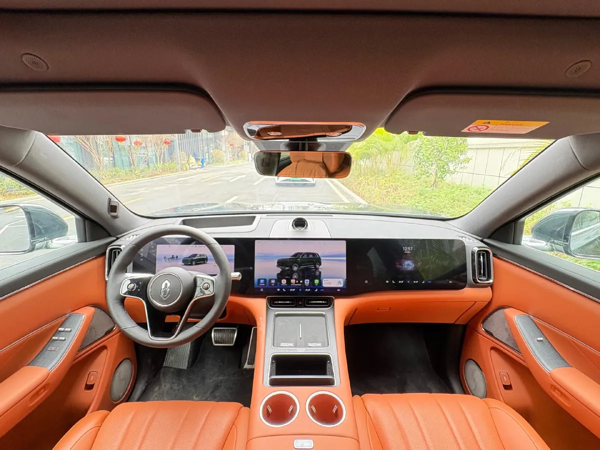 2025 AITO AITO M8 REEV 160HP REEV 53.4KWH,autocango,china used car exporter,china ev exporter,chinese used car exporter,chinese used ev exporter