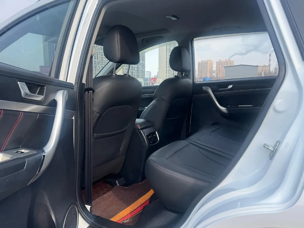 2019 Haval M6 1.5T 150HP L4 7DCT,autocango,china used car exporter,china ev exporter,chinese used car exporter,chinese used ev exporter