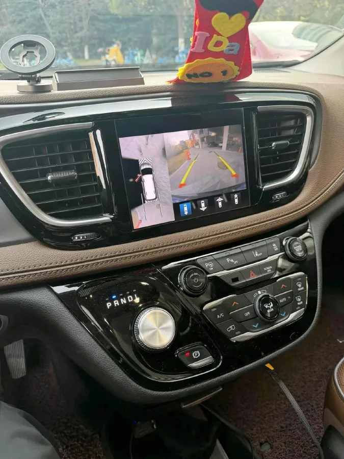 2017 Chrysler Pacifica 3.6L 279HP V6 9AT,autocango,china used car exporter,china ev exporter,chinese used car exporter,chinese used ev exporter