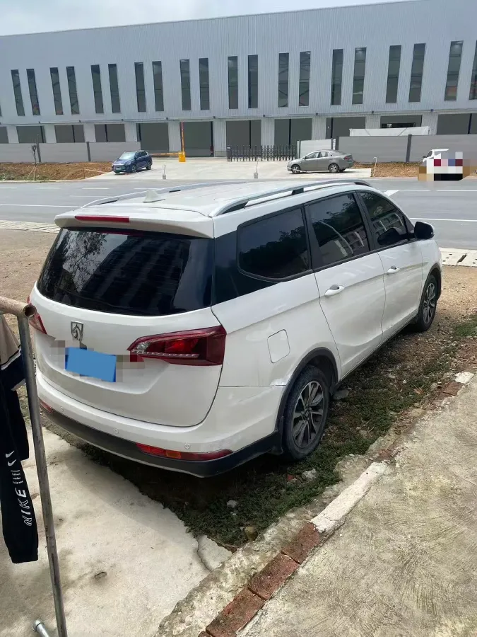 2019 BaoJun 730 1.5T 147HP L4 CVT,autocango,china used car exporter,china ev exporter,chinese used car exporter,chinese used ev exporter