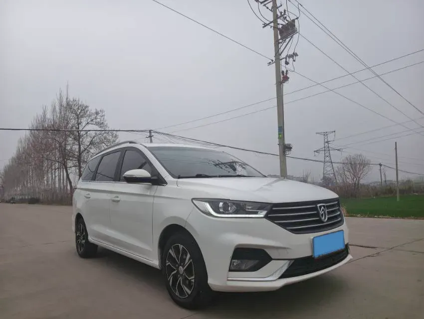 2019 BaoJun 360 1.5L 99HP L4 6MT,autocango,china used car exporter,china ev exporter,chinese used car exporter,chinese used ev exporter