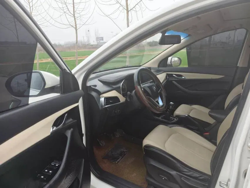 2019 BaoJun 360 1.5L 99HP L4 6MT,autocango,china used car exporter,china ev exporter,chinese used car exporter,chinese used ev exporter