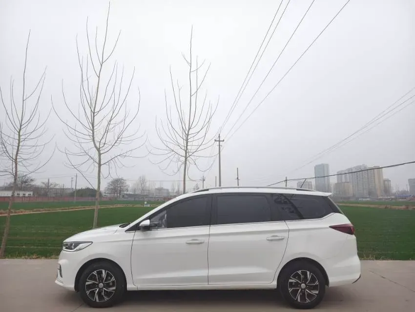 2019 BaoJun 360 1.5L 99HP L4 6MT,autocango,china used car exporter,china ev exporter,chinese used car exporter,chinese used ev exporter