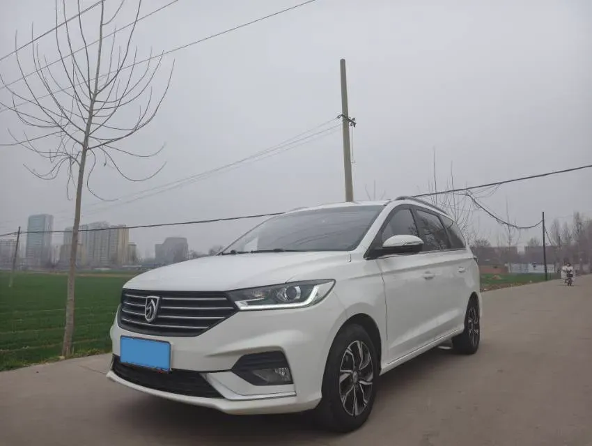 2019 BaoJun 360 1.5L 99HP L4 6MT,autocango,china used car exporter,china ev exporter,chinese used car exporter,chinese used ev exporter