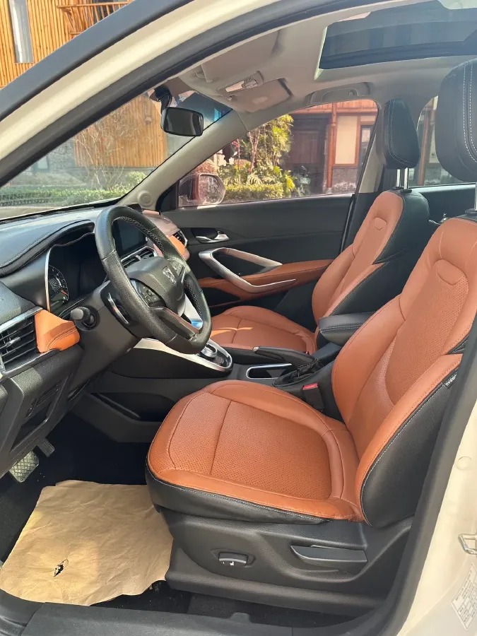 2017 HaiMa S5 Young Edition 1.6L 122HP L4 5MT,autocango,china used car exporter,china ev exporter,chinese used car exporter,chinese used ev exporter