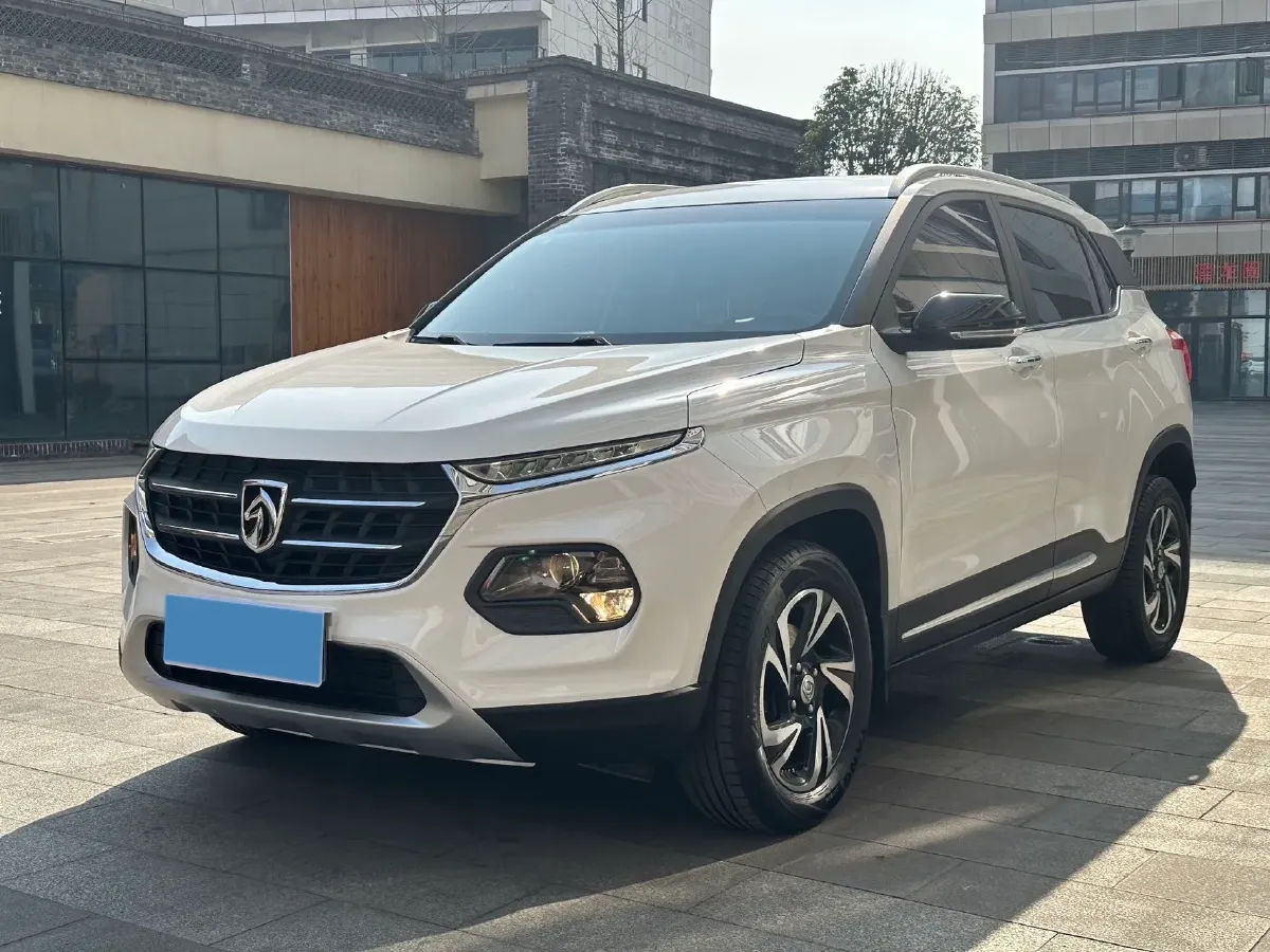 2017 HaiMa S5 Young Edition 1.6L 122HP L4 5MT,autocango,china used car exporter,china ev exporter,chinese used car exporter,chinese used ev exporter